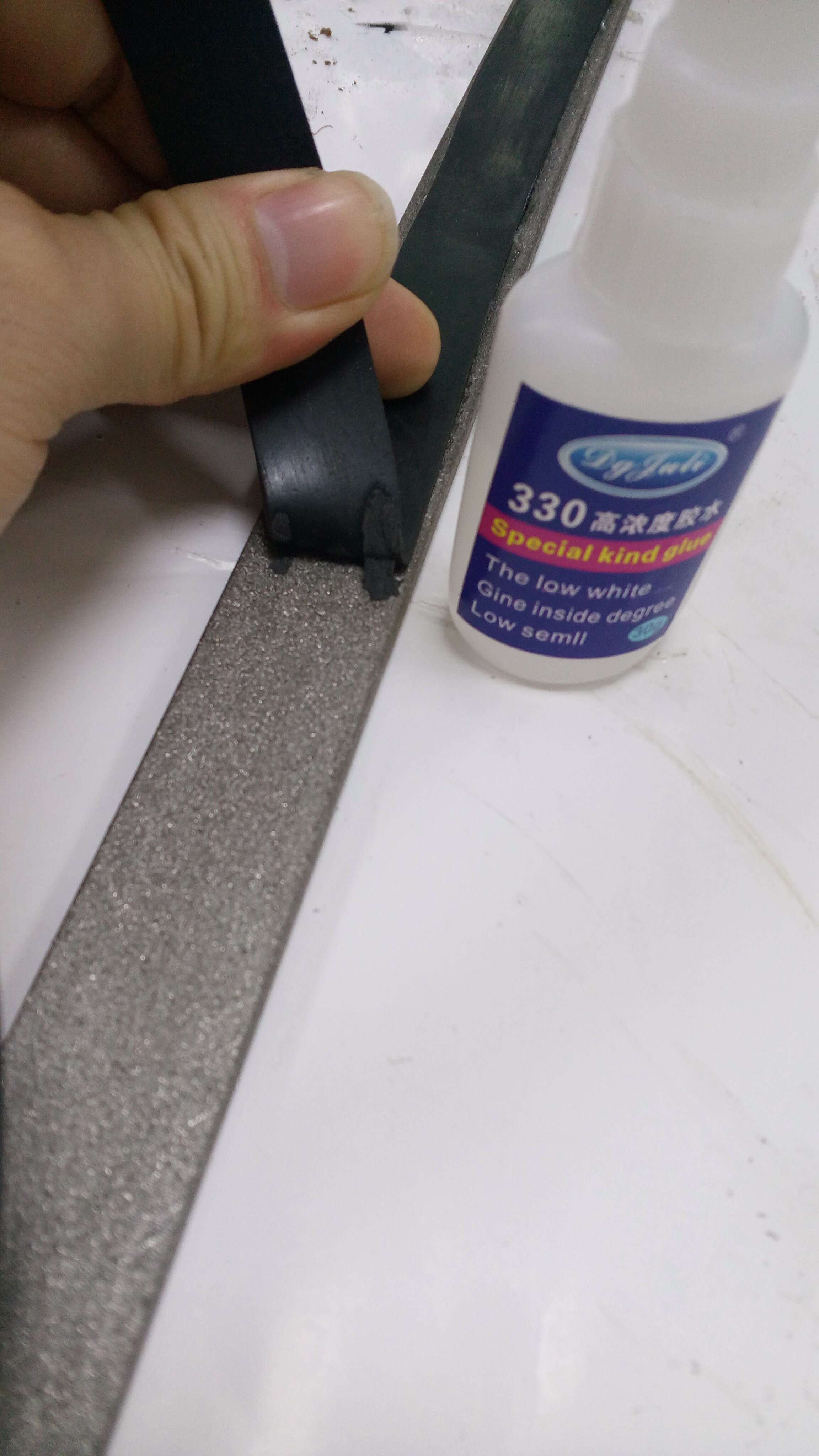 不發(fā)白橡膠膠水 不發(fā)白橡膠膠水